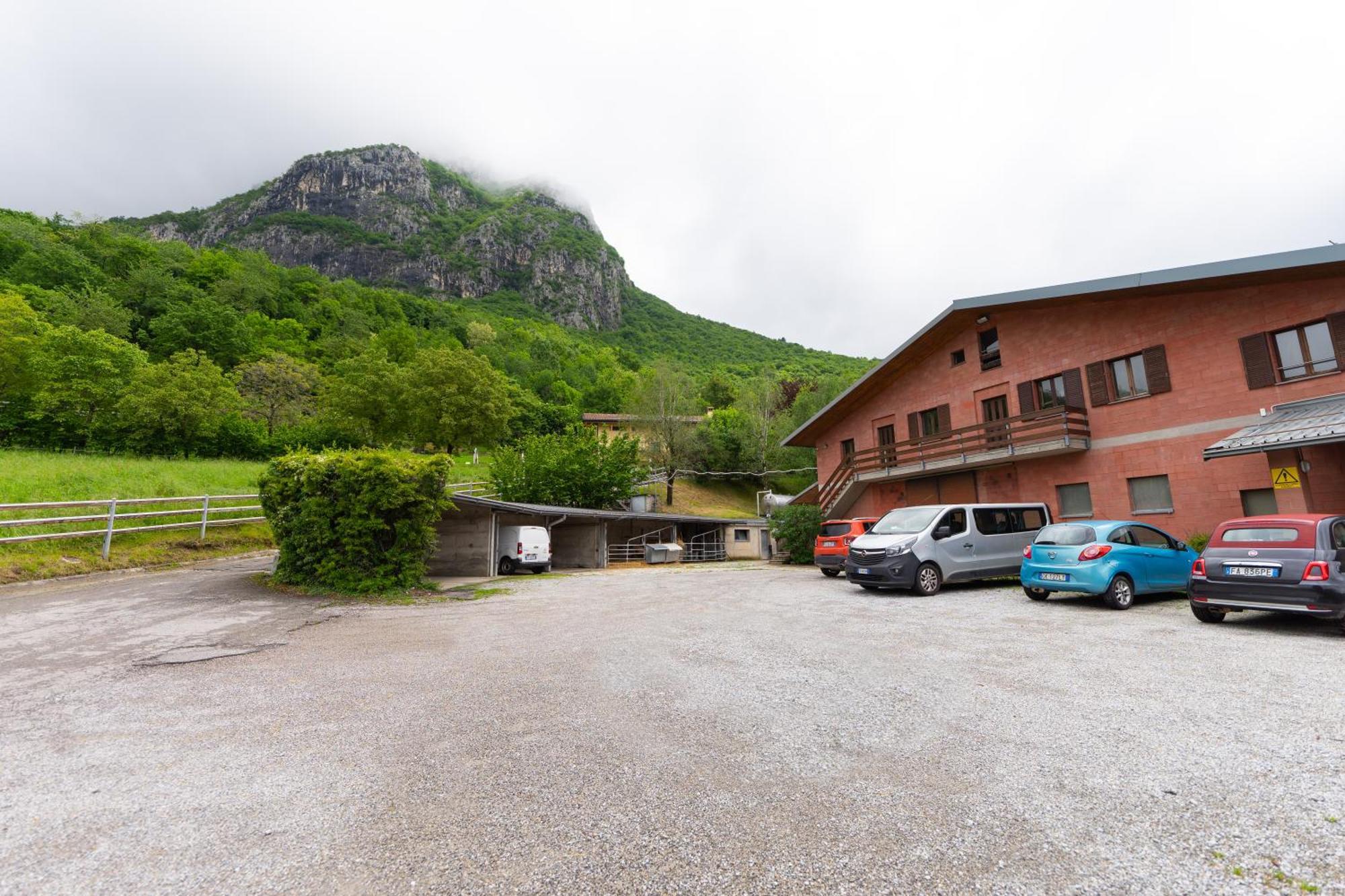 Agriturismo Deviscio Lecco Exterior foto